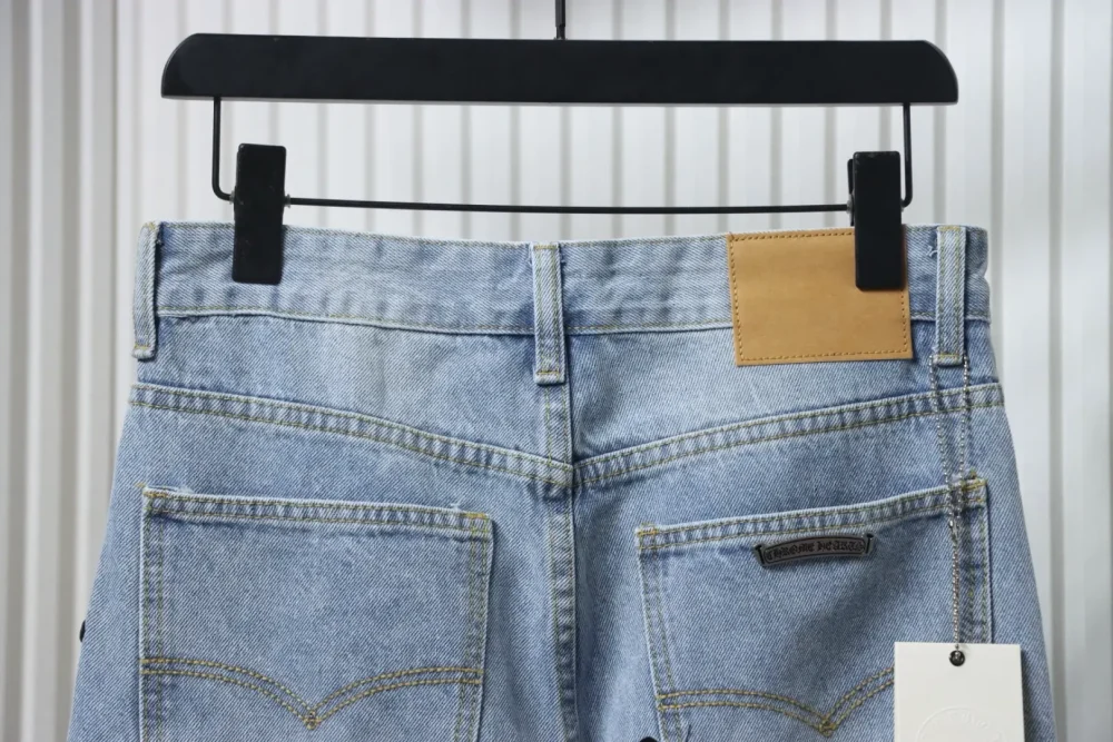 Cross Straight Jeans aus Leder – Bild 4