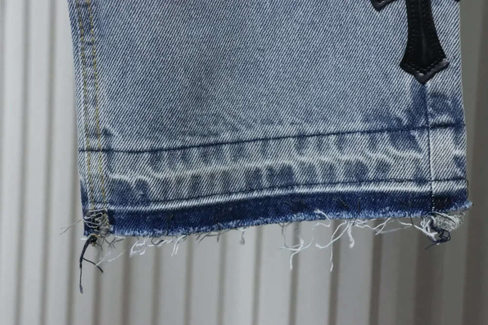 Cross Straight Jeans aus Leder – Bild 9