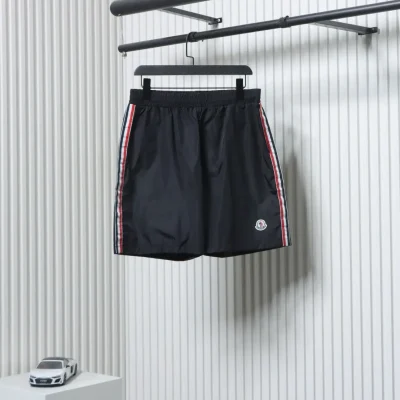 Exklusive Strandshorts von Summer Channel mit seitlichem Weblogo