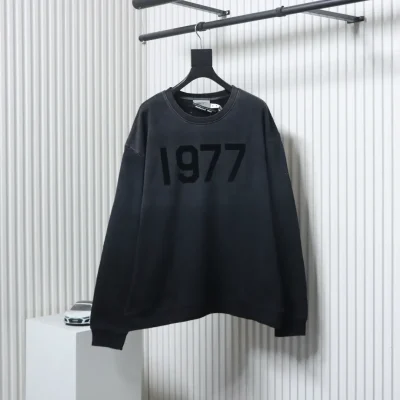 FEAR OF GOD Sweatshirt mit Rundhalsausschnitt und Farbverlauf im Washed Flock-Look von 1977
