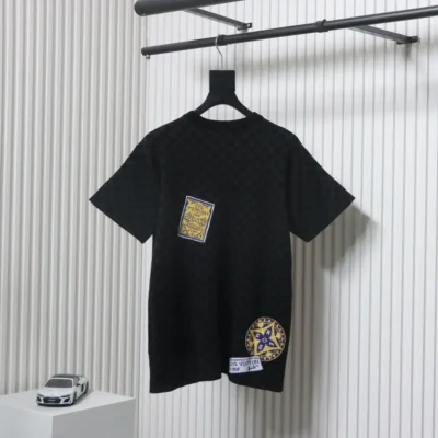 Gepäckanhänger mit Schachbrettmuster, Jacquard-Strick, kurze Ärmel