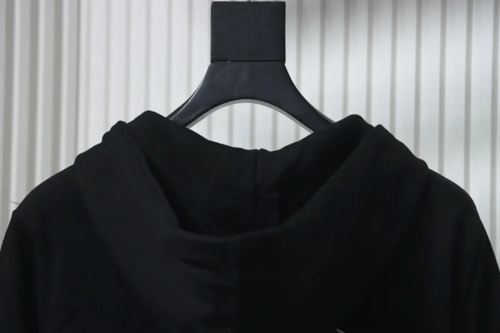 Jacke mit Reißverschluss und Sanskrit-Aufdruck an den Bündchen – Bild 7