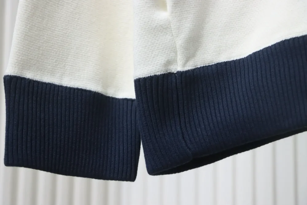 Jacke mit Stehkragen und Colorblock-Linie – Bild 6