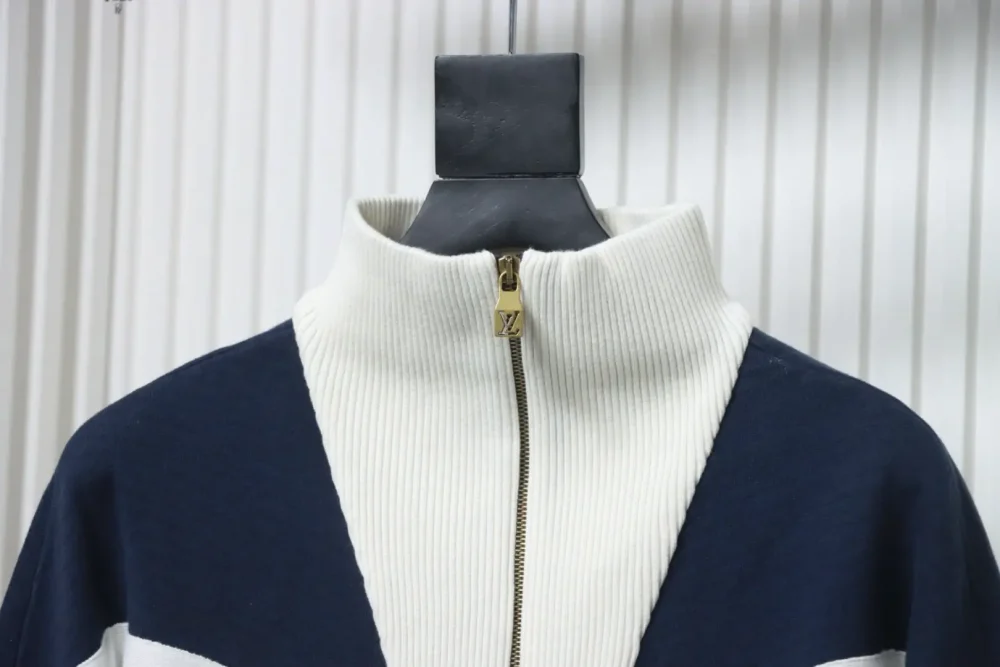 Jacke mit Stehkragen und Colorblock-Linie – Bild 14