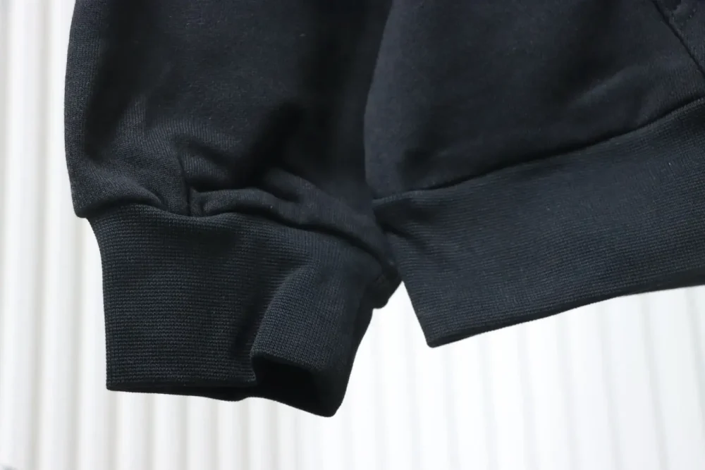Kapuzensweatshirt mit Schriftzug-Print – Bild 13