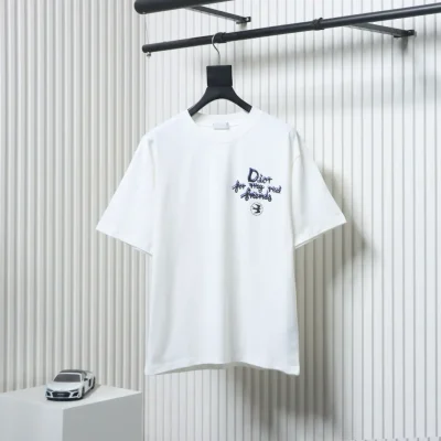 Kurzärmliges T-Shirt mit Friedenstaube