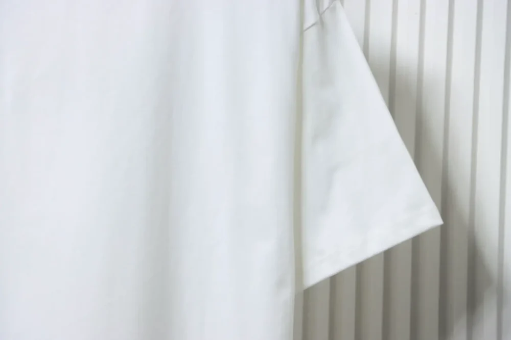 Kurzärmliges T-Shirt mit charakteristischem Schriftzug – Bild 9