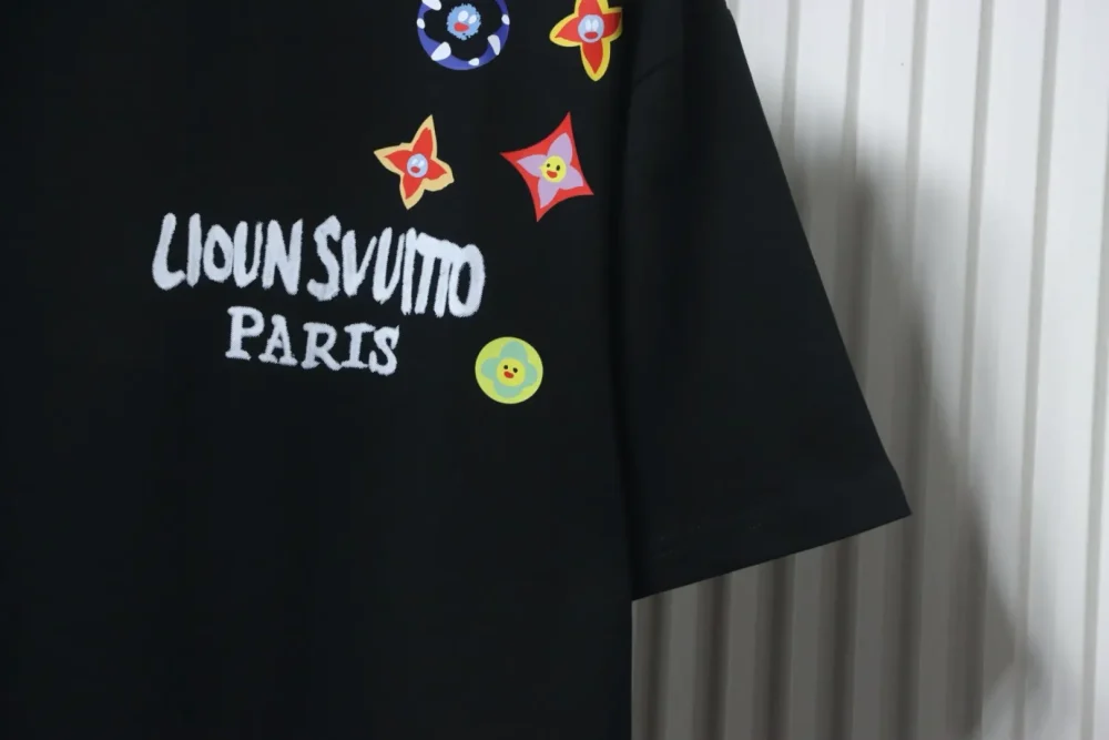 Kurzarm-T-Shirt mit Farbetikett an der Schulter – Bild 7