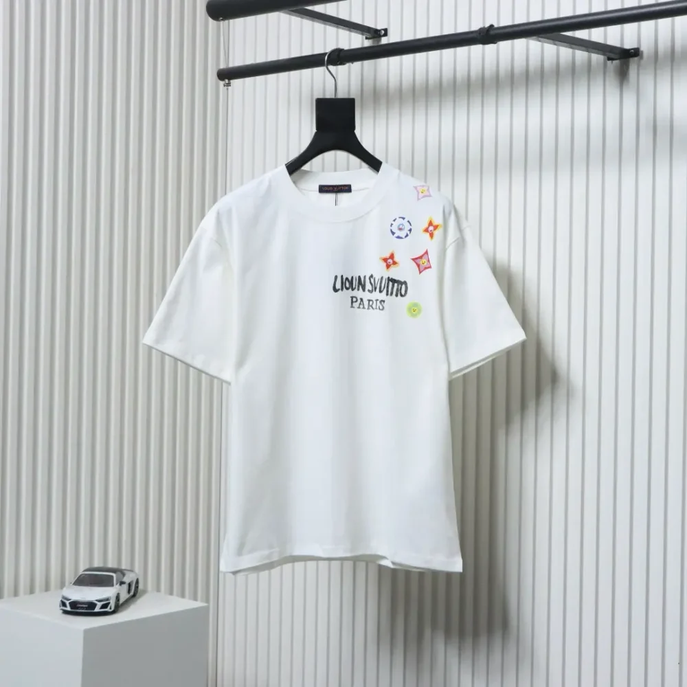 Kurzarm-T-Shirt mit Farbetikett an der Schulter – Bild 13