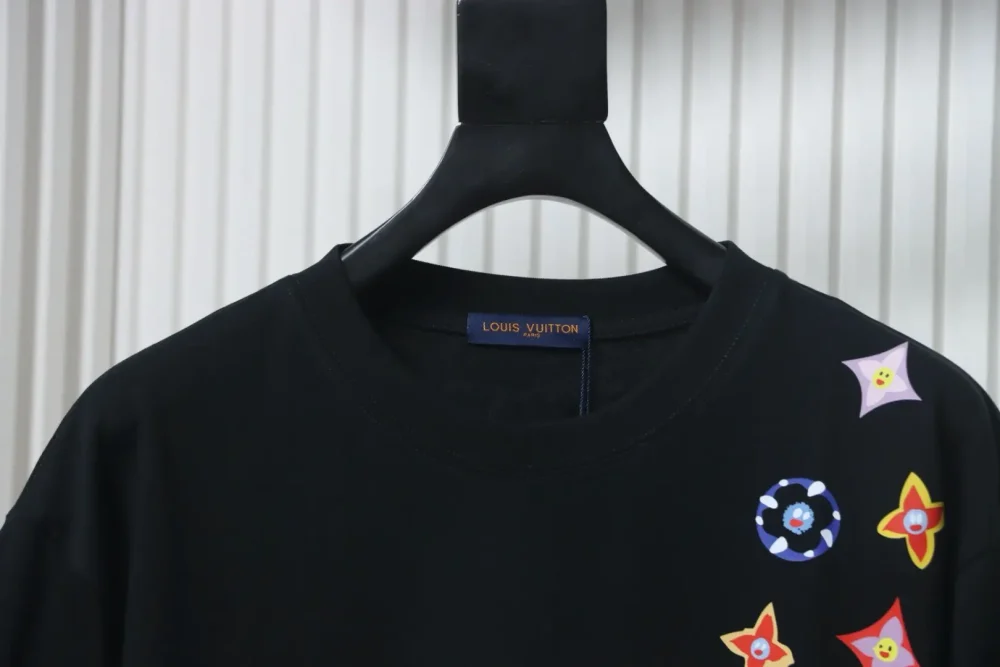 Kurzarm-T-Shirt mit Farbetikett an der Schulter – Bild 3