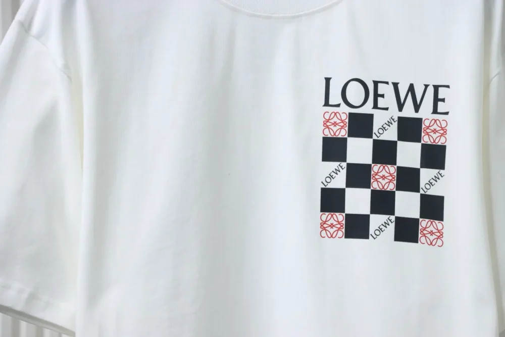 Kurzarm-T-Shirt mit Schachbrettmuster – Bild 15