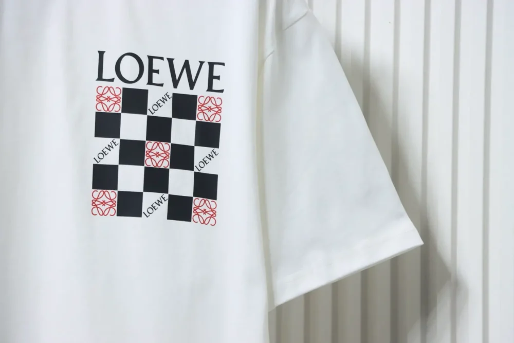 Kurzarm-T-Shirt mit Schachbrettmuster – Bild 14