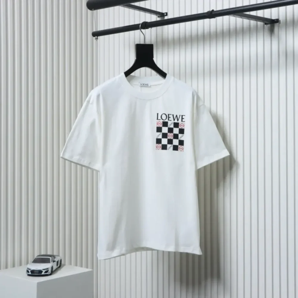 Kurzarm-T-Shirt mit Schachbrettmuster – Bild 12