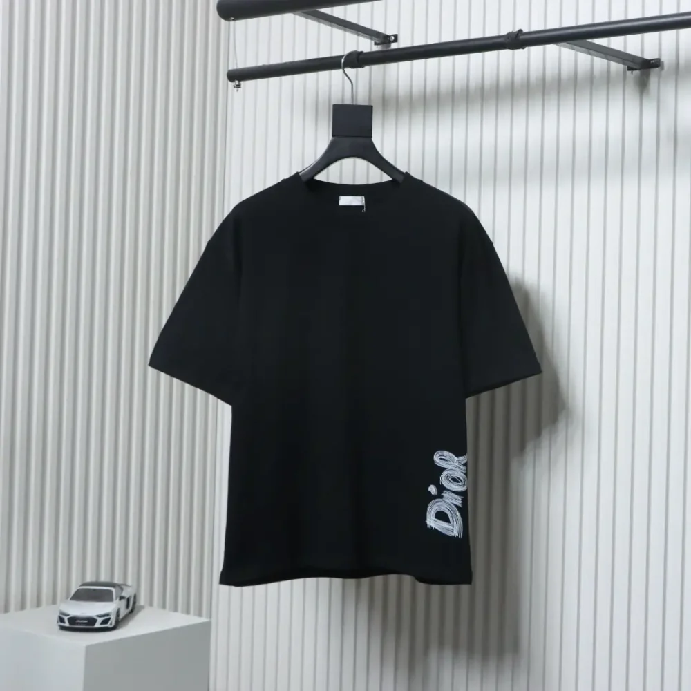 Kurzarm-T-Shirt mit Schriftzug am Saum