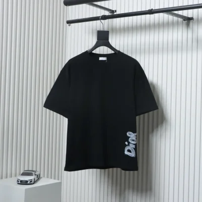 Kurzarm-T-Shirt mit Schriftzug am Saum
