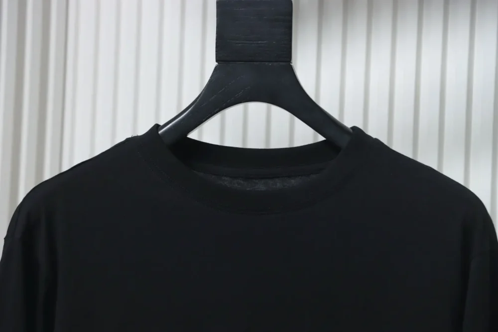 Langärmliges T-Shirt mit Hufeisen-Print vorne und hinten – Bild 14