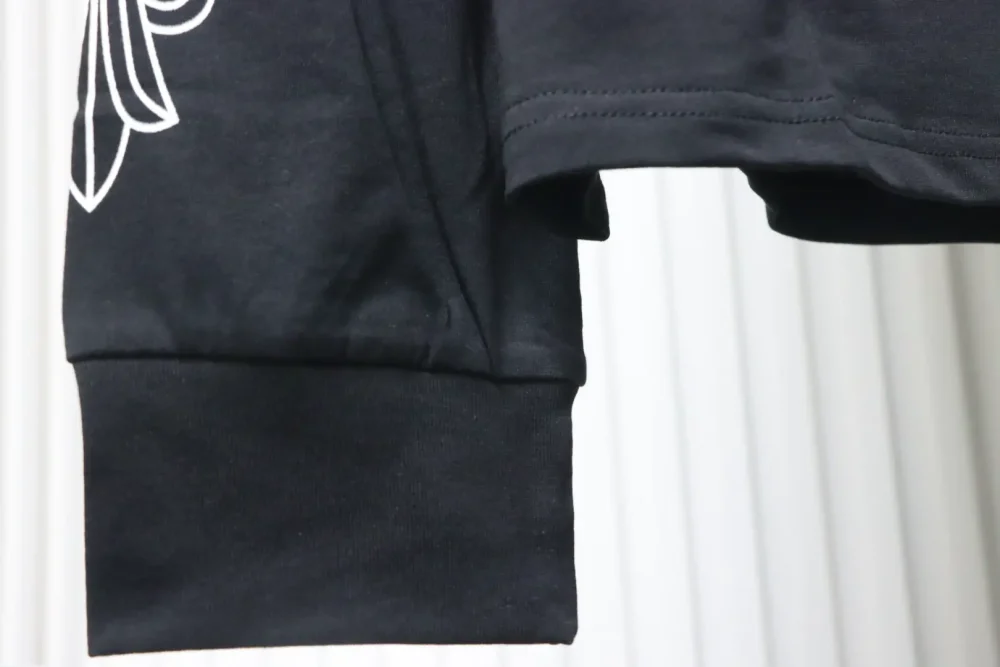 Langärmliges T-Shirt mit Hufeisen-Print vorne und hinten – Bild 16