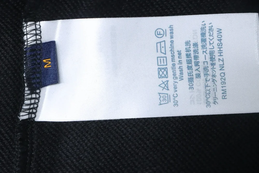 Langarm-T-Shirt mit Rundhalsausschnitt und Monogramm-Nähten – Bild 9