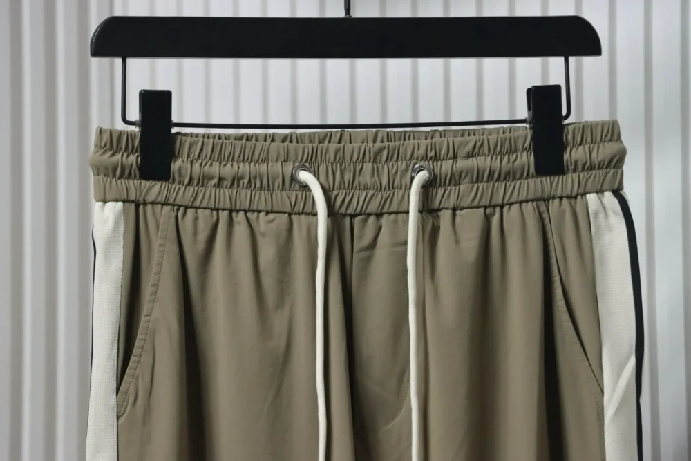 Moncler-Hose mit Weblogo – Bild 4