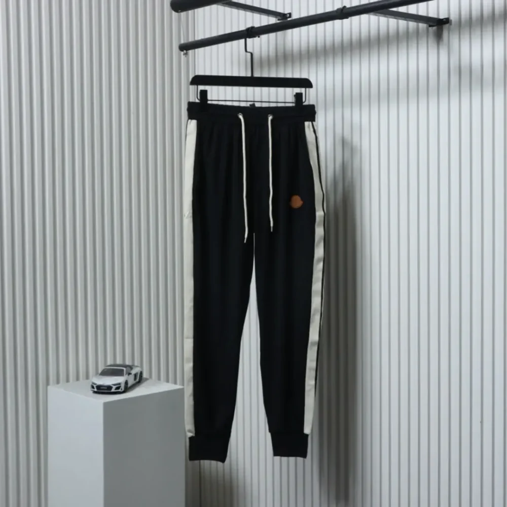 Moncler-Hose mit Weblogo – Bild 11