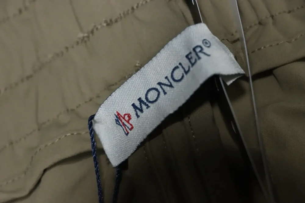 Moncler-Hose mit Weblogo – Bild 6