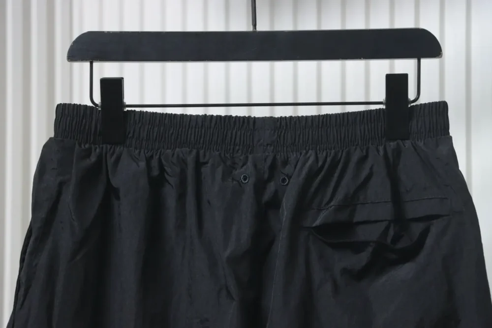 Nylon-Shorts mit kleinem gesticktem Logo XXL – Bild 12