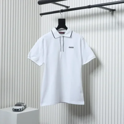 Poloshirt mit kurzem Arm und kleinem gesticktem Logo