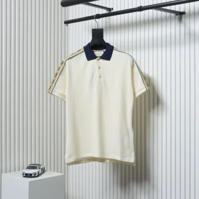 Poloshirt mit reflektierendem Gurtband und kurzen Ärmeln