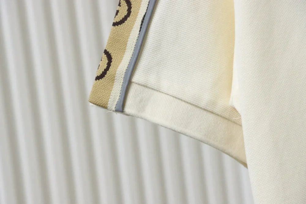 Poloshirt mit reflektierendem Gurtband und kurzen Ärmeln – Bild 7