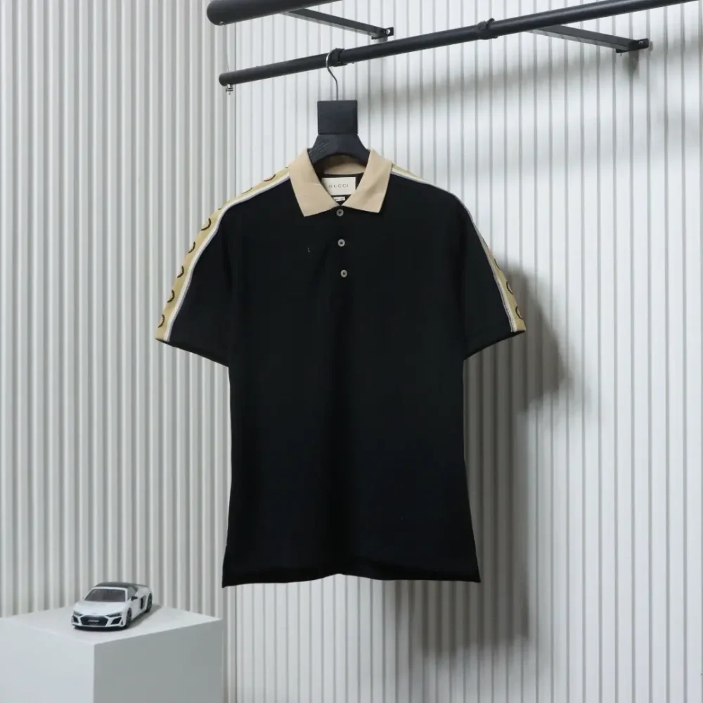Poloshirt mit reflektierendem Gurtband und kurzen Ärmeln – Bild 12