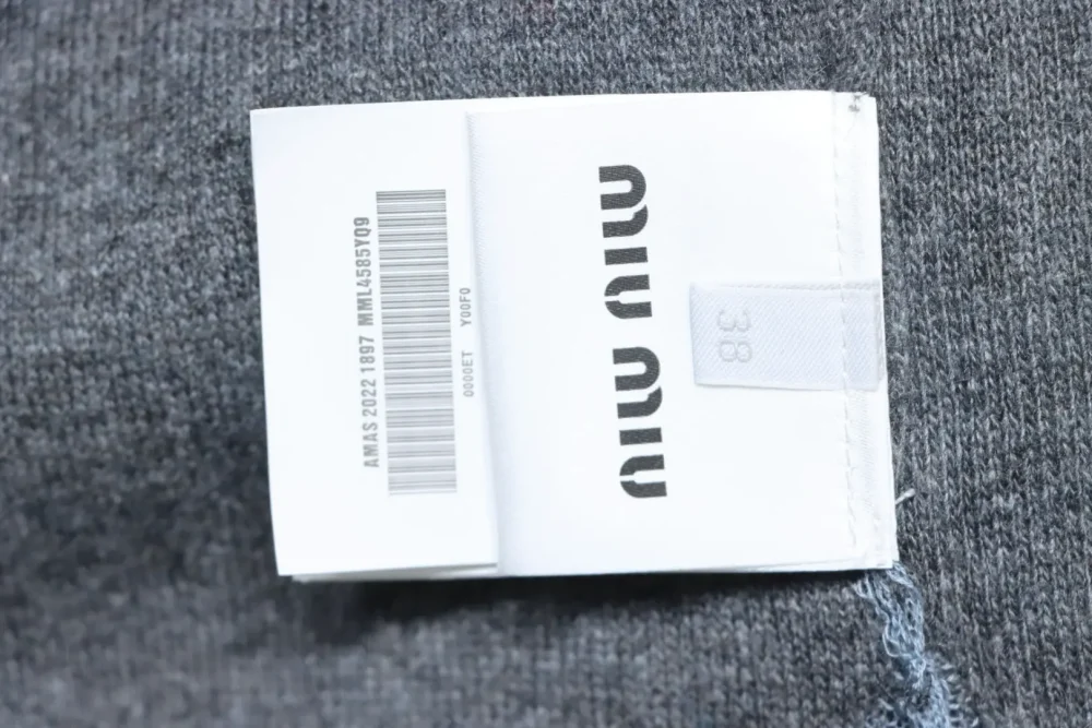 Rollkragenpullover mit Farbblockdesign – Bild 9