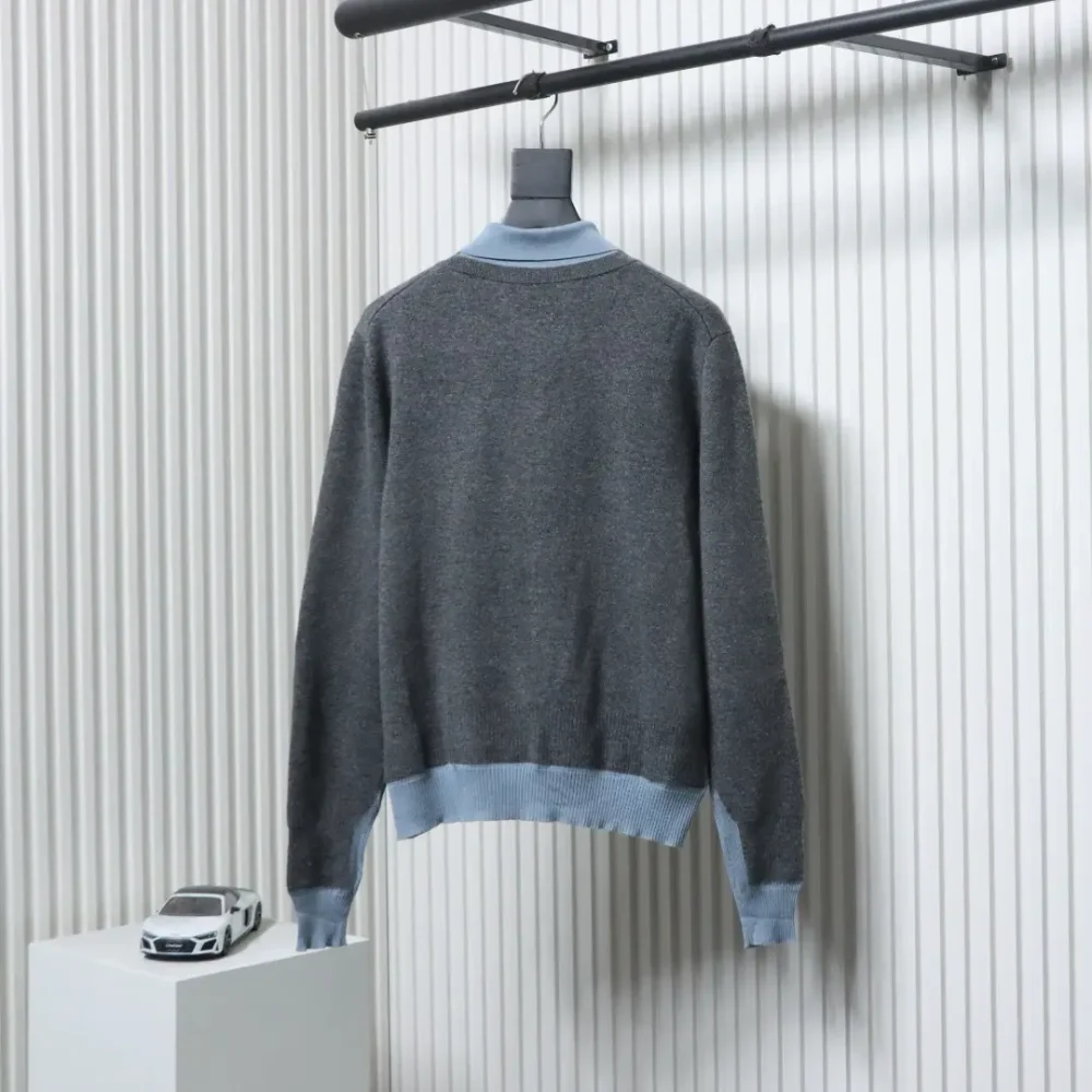 Rollkragenpullover mit Farbblockdesign – Bild 2