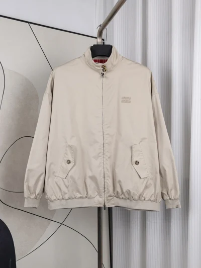 Rot karierte Jacke mit Logo