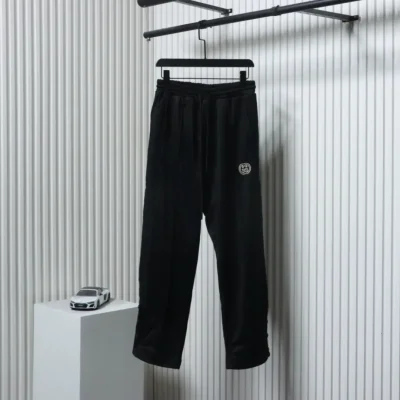 Schuluniform-Set mit hohler Doppel-G-Stickerei und halbem Reißverschluss