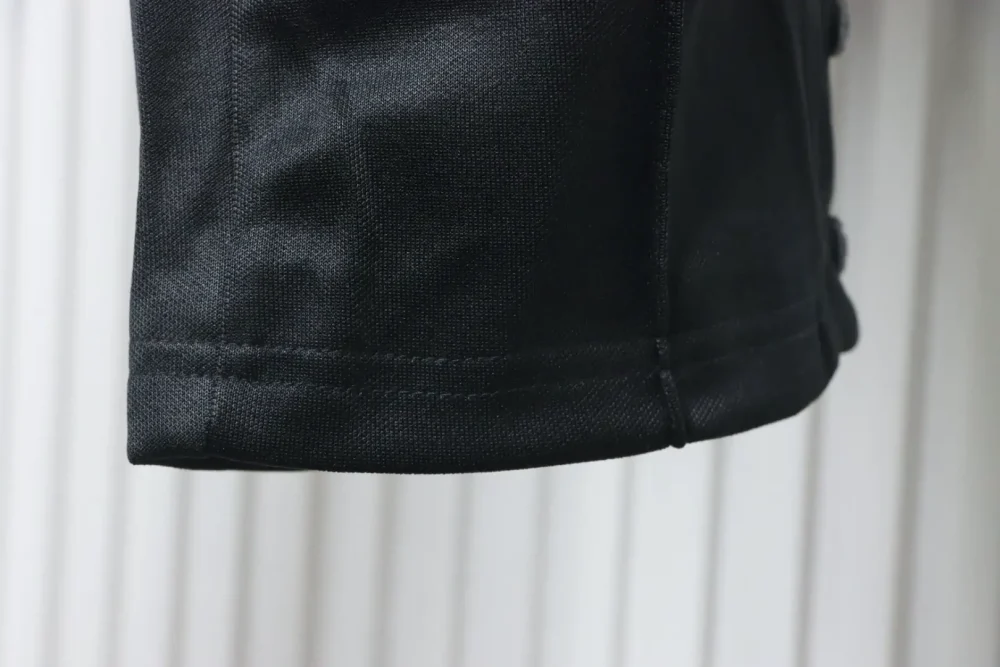 Schuluniform-Set mit hohler Doppel-G-Stickerei und halbem Reißverschluss – Bild 6