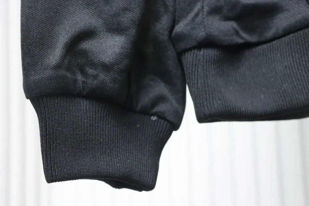 Schuluniformjacke mit hohler Doppel-G-Stickerei und halbem Reißverschluss – Bild 6
