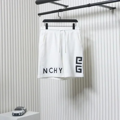 Shorts mit gesticktem GVC-Logo