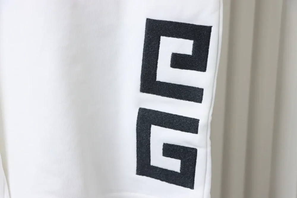 Shorts mit gesticktem GVC-Logo – Bild 6
