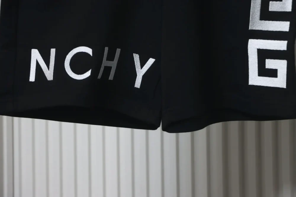 Shorts mit gesticktem GVC-Logo – Bild 17