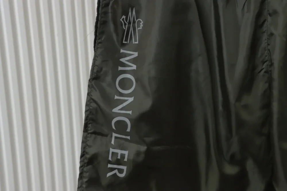 Shorts mit reflektierendem Logo-Print an der Seite 3XL – Bild 25