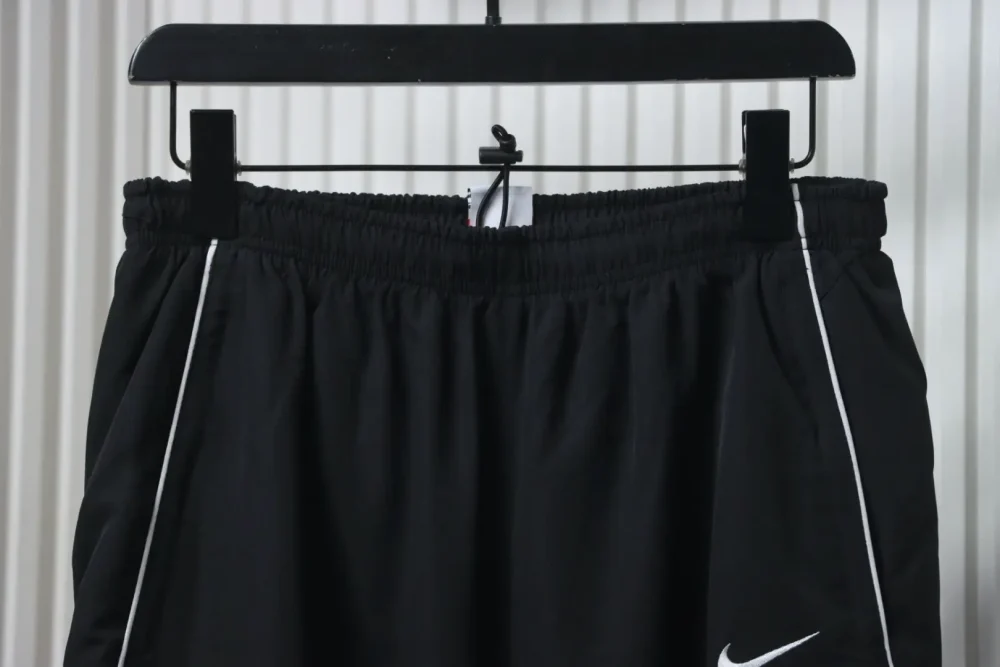 Supr1e.me 25ss-Kollaborationshose mit Swoosh-Muster – Bild 4