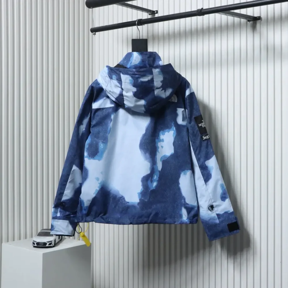 THE NORTH FACE Outdoorjacke mit Batikstickerei – Bild 2