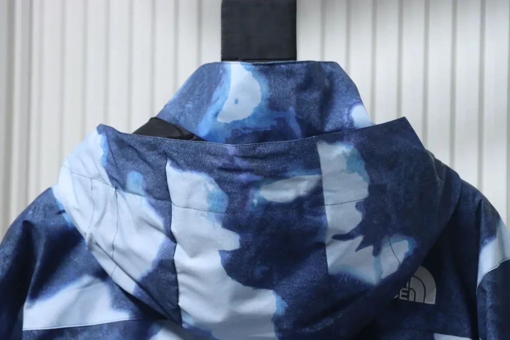 THE NORTH FACE Outdoorjacke mit Batikstickerei – Bild 4