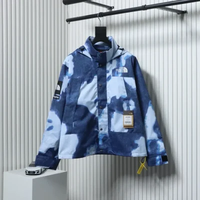 THE NORTH FACE Outdoorjacke mit Batikstickerei