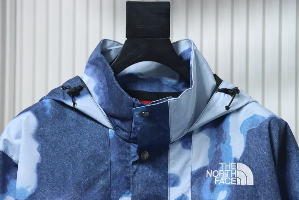 THE NORTH FACE Outdoorjacke mit Batikstickerei – Bild 3