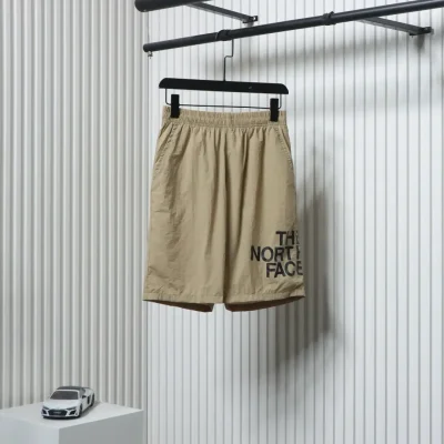 The North Face Shorts mit Logo-Print von