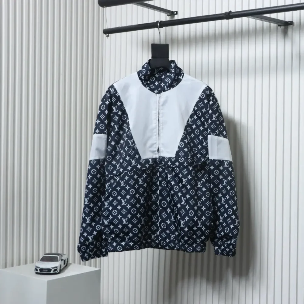 Trenchcoat mit monochromem Print