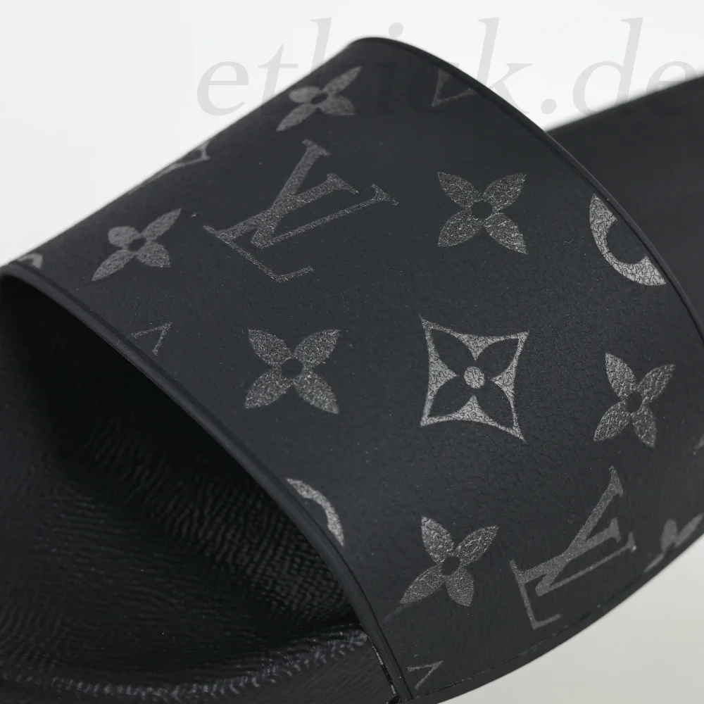 Waterfront Mule „Black Monogram“ Flip-Flops – Bild 10