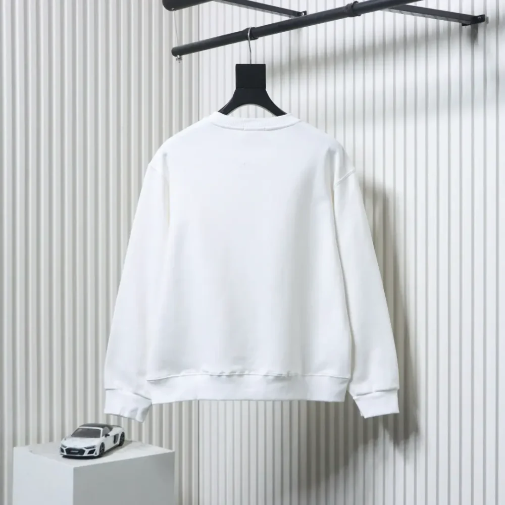 Ami Paris Sweatshirt mit Rundhalsausschnitt und ausgehöhltem Buchstaben – Bild 2