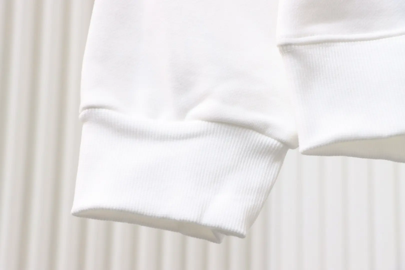 Ami Paris Sweatshirt mit Rundhalsausschnitt und kleinem Buchstaben – Bild 6